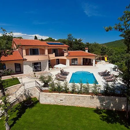 Antonija Villa Labin (Istria)